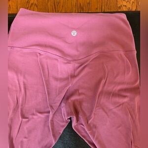 Lululemon dark pink high rise size 6 align leggings